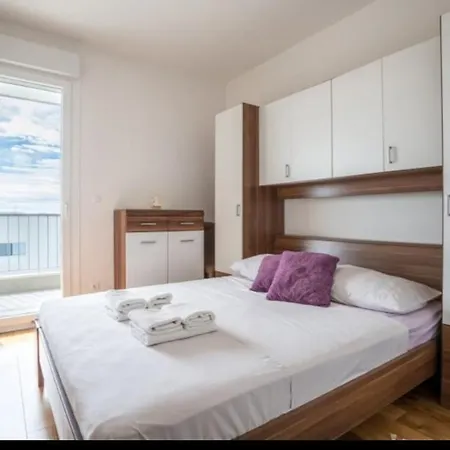 Allora With Panoramic Sea View Appartement Split